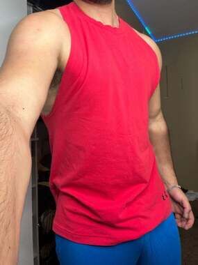 Under Armour Men's HeatGear Baseline Basketball Muscle Tank Top Red